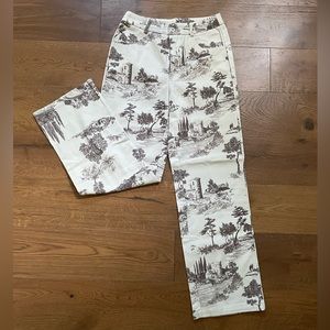 NWOT SHEIN printed jeans 🏯